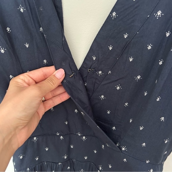 NWT O'NEILL Gabriella Open Back Flutter Sleeve Romper Navy Size Small - Picture 4 of 10